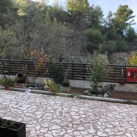 Diamond Stone Wooden Guest House Chandria Exterior photo